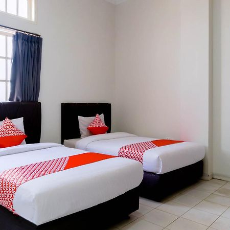 Oyo 1111 Pasar Baru Inn 雅加达 外观 照片