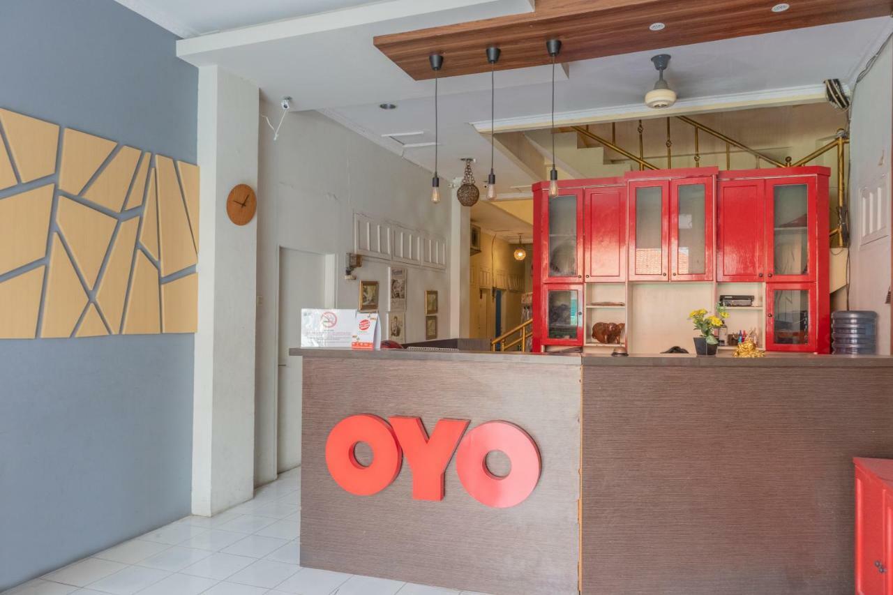 Oyo 1111 Pasar Baru Inn 雅加达 外观 照片